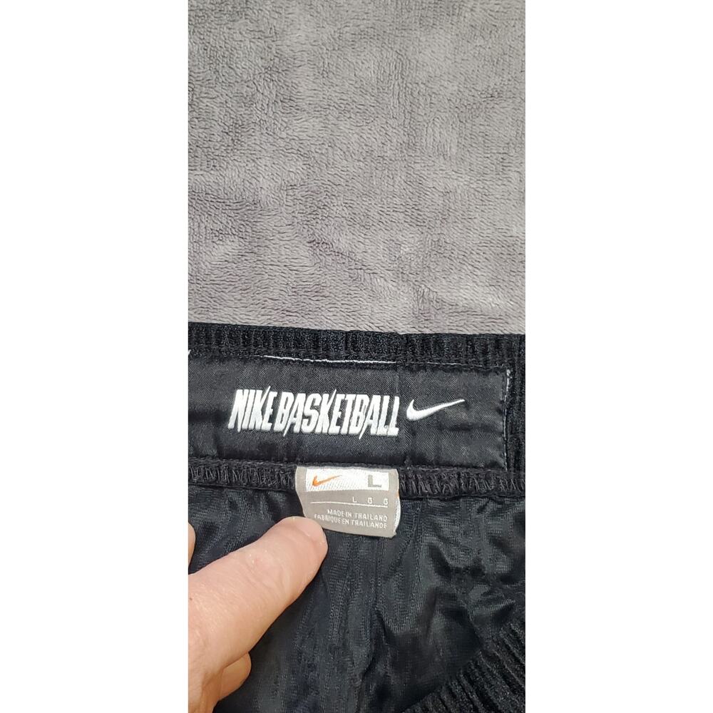 Vintage Nike Men's Black Sz L Elastic Waist Pull On Basketball Shorts C31 - Picture 5 of 10